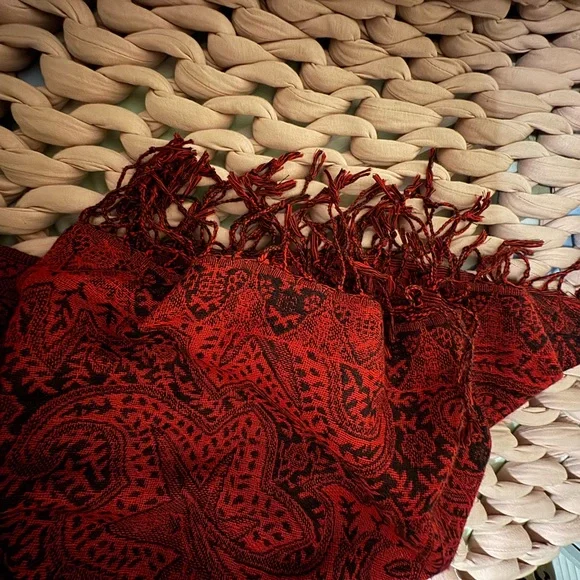 Urban Outfitters Red and Black Patterned Scarf - Picture 3 of 3